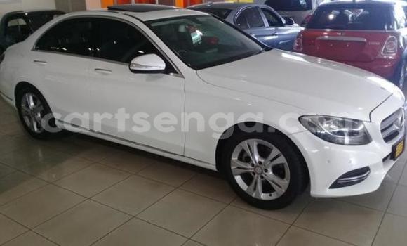 Acheter Occasion Voiture Mercedes‒Benz 190 Blanc à Manzini, Manzini Acheter Occasion Voiture Mercedes‒Benz 190 Blanc à Manzini, Manzini