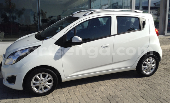 Buy Used Chevrolet Spark White Car in Ezulwini in Hhohho Buy Used Chevrolet Spark White Car in Ezulwini in Hhohho