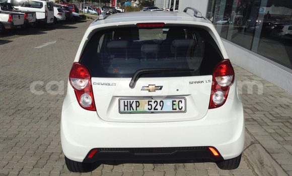 Buy Used Chevrolet Spark White Car in Ezulwini in Hhohho Buy Used Chevrolet Spark White Car in Ezulwini in Hhohho