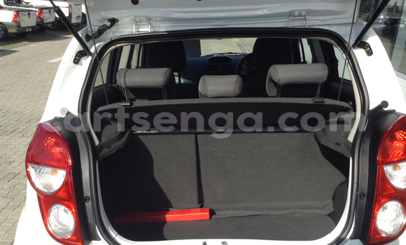 Buy Used Chevrolet Spark White Car in Ezulwini in Hhohho Buy Used Chevrolet Spark White Car in Ezulwini in Hhohho