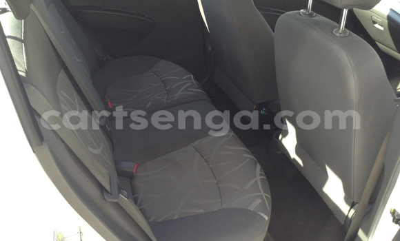Buy Used Chevrolet Spark White Car in Ezulwini in Hhohho Buy Used Chevrolet Spark White Car in Ezulwini in Hhohho