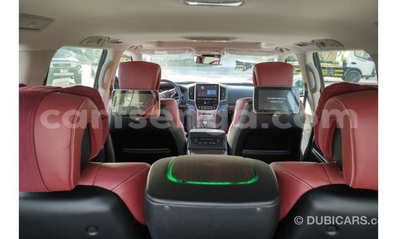 Buy Import Toyota Land Cruiser Black Car in Import - Dubai in Hhohho Buy Import Toyota Land Cruiser Black Car in Import - Dubai in Hhohho