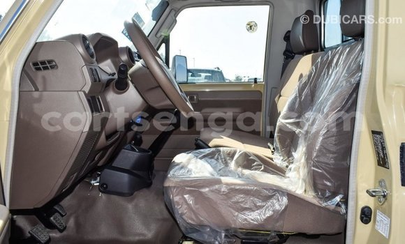 Buy Import Toyota Land Cruiser Beige Car in Import - Dubai in Hhohho Buy Import Toyota Land Cruiser Beige Car in Import - Dubai in Hhohho