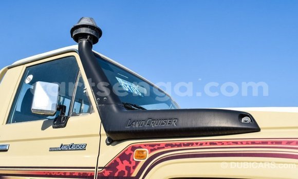 Buy Import Toyota Land Cruiser Beige Car in Import - Dubai in Hhohho Buy Import Toyota Land Cruiser Beige Car in Import - Dubai in Hhohho