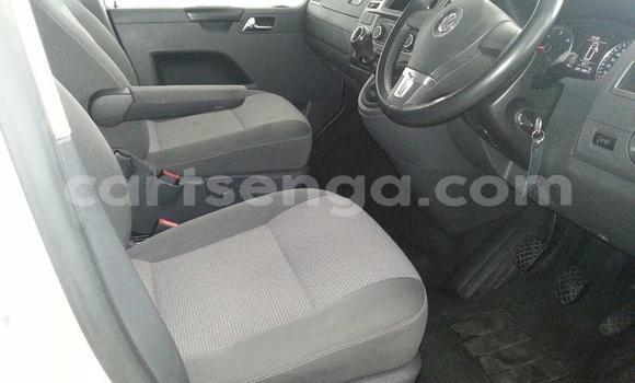 Nunua Ilio tumika Volkswagen Transporter White Gari ndani ya Manzini nchini Manzini Nunua Ilio tumika Volkswagen Transporter White Gari ndani ya Manzini nchini Manzini