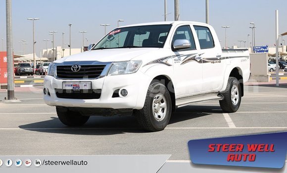Acheter Import Voiture Toyota Hilux Blanc à Import - Dubai, Hhohho Acheter Import Voiture Toyota Hilux Blanc à Import - Dubai, Hhohho