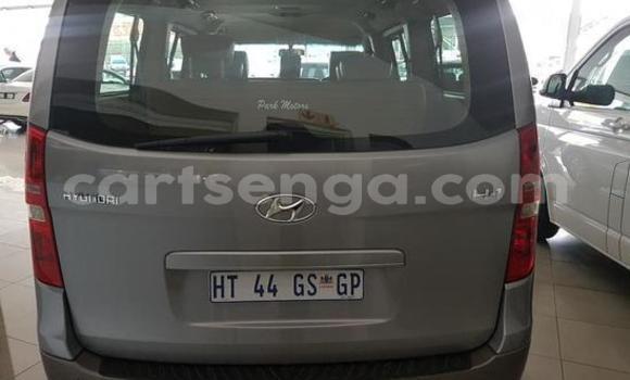 Acheter Occasion Voiture Hyundai H1 Gris à Manzini, Manzini Acheter Occasion Voiture Hyundai H1 Gris à Manzini, Manzini
