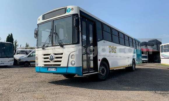 Buy Used Volkswagen Multivan White Car in Mbabane in Manzini Buy Used Volkswagen Multivan White Car in Mbabane in Manzini