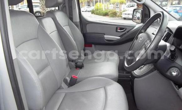 Nunua Ilio tumika Hyundai H1 Silver Gari ndani ya Manzini nchini Manzini Nunua Ilio tumika Hyundai H1 Silver Gari ndani ya Manzini nchini Manzini