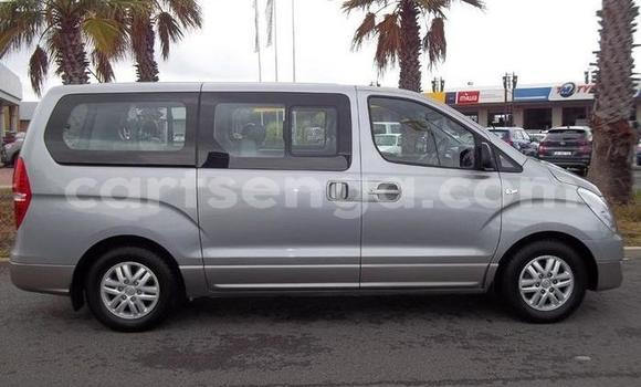 Nunua Ilio tumika Hyundai H1 Silver Gari ndani ya Manzini nchini Manzini Nunua Ilio tumika Hyundai H1 Silver Gari ndani ya Manzini nchini Manzini