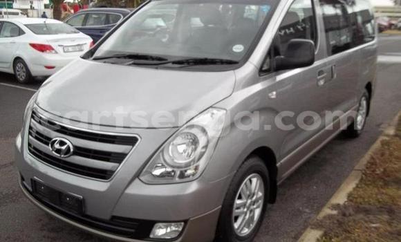 Nunua Ilio tumika Hyundai H1 Silver Gari ndani ya Manzini nchini Manzini Nunua Ilio tumika Hyundai H1 Silver Gari ndani ya Manzini nchini Manzini