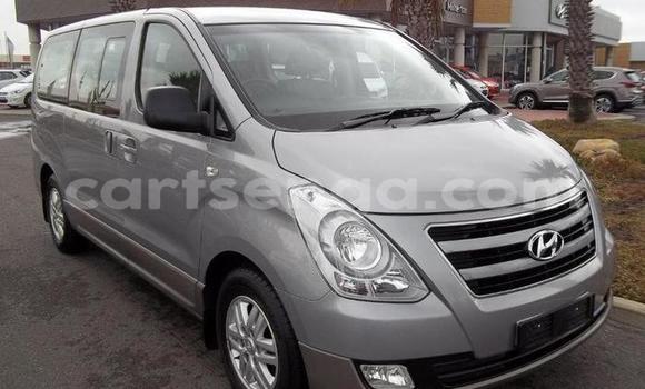 Nunua Ilio tumika Hyundai H1 Silver Gari ndani ya Manzini nchini Manzini Nunua Ilio tumika Hyundai H1 Silver Gari ndani ya Manzini nchini Manzini
