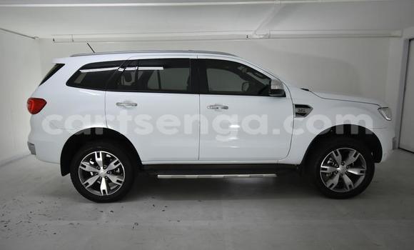Acheter Occasion Voiture Ford Everest Blanc à Mondi, Hhohho Acheter Occasion Voiture Ford Everest Blanc à Mondi, Hhohho