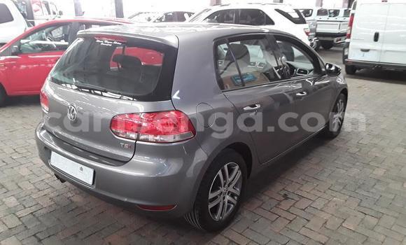 Nunua Ilio tumika Volkswagen Golf Silver Gari ndani ya Mbabane nchini Manzini Nunua Ilio tumika Volkswagen Golf Silver Gari ndani ya Mbabane nchini Manzini