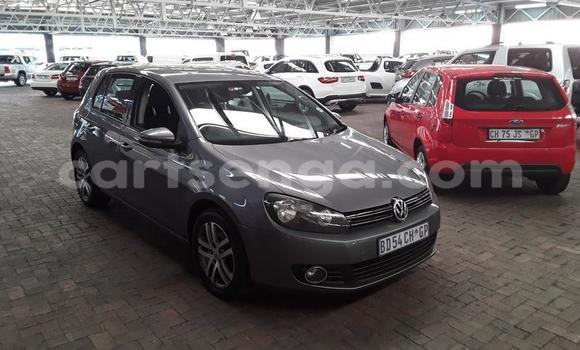 Nunua Ilio tumika Volkswagen Golf Silver Gari ndani ya Mbabane nchini Manzini Nunua Ilio tumika Volkswagen Golf Silver Gari ndani ya Mbabane nchini Manzini