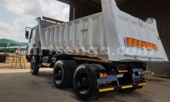 Buy Used Caterpillar 120 White Truck in Manzini in Manzini