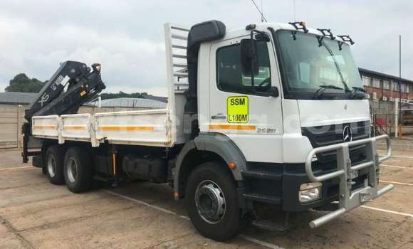 Buy Used Mercedes‒Benz 1213 White Truck in Mbabane in Manzini