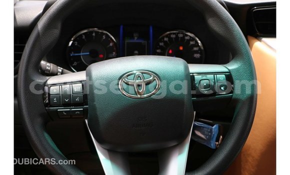 Acheter Import Voiture Toyota Fortuner Noir à Import - Dubai, Hhohho Acheter Import Voiture Toyota Fortuner Noir à Import - Dubai, Hhohho