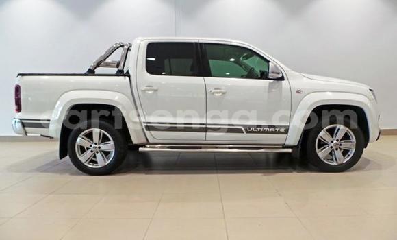Buy Used Volkswagen Amarok White Car in Ezulwini in Hhohho Buy Used Volkswagen Amarok White Car in Ezulwini in Hhohho