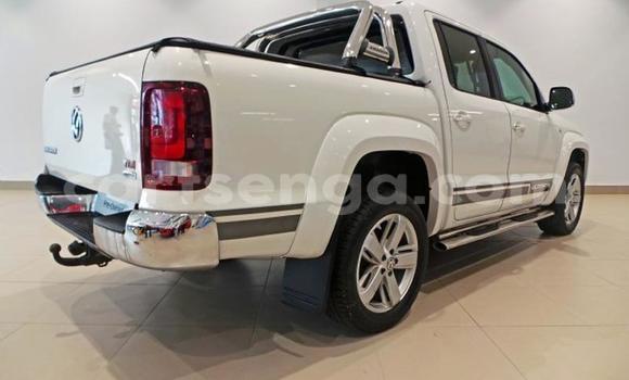 Buy Used Volkswagen Amarok White Car in Ezulwini in Hhohho Buy Used Volkswagen Amarok White Car in Ezulwini in Hhohho