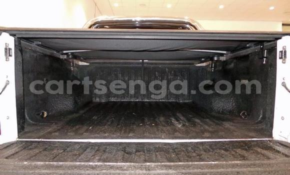 Buy Used Volkswagen Amarok White Car in Ezulwini in Hhohho Buy Used Volkswagen Amarok White Car in Ezulwini in Hhohho