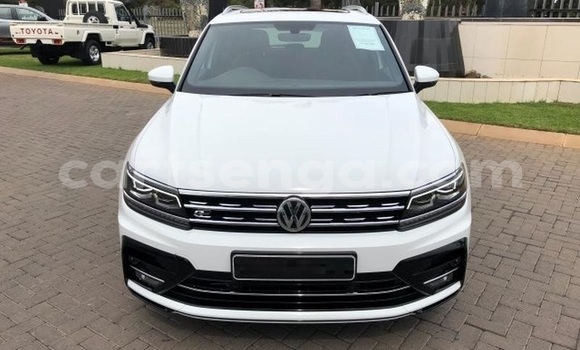 Buy Used Volkswagen Tiguan White Car in Ezulwini in Hhohho Buy Used Volkswagen Tiguan White Car in Ezulwini in Hhohho