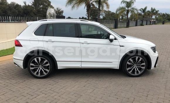 Buy Used Volkswagen Tiguan White Car in Ezulwini in Hhohho Buy Used Volkswagen Tiguan White Car in Ezulwini in Hhohho
