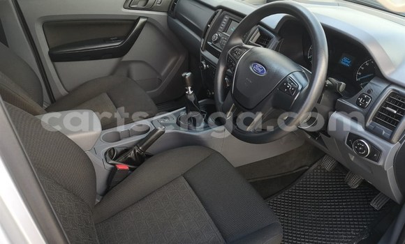 Nunua Ilio tumika Ford Ranger Silver Gari ndani ya Import - Dubai nchini Hhohho Nunua Ilio tumika Ford Ranger Silver Gari ndani ya Import - Dubai nchini Hhohho