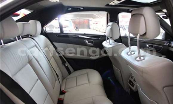 Buy Used Mercedes‒Benz E–Class Silver Car in Bulembu in Hhohho Buy Used Mercedes‒Benz E–Class Silver Car in Bulembu in Hhohho