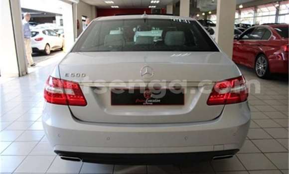 Buy Used Mercedes‒Benz E–Class Silver Car in Bulembu in Hhohho Buy Used Mercedes‒Benz E–Class Silver Car in Bulembu in Hhohho