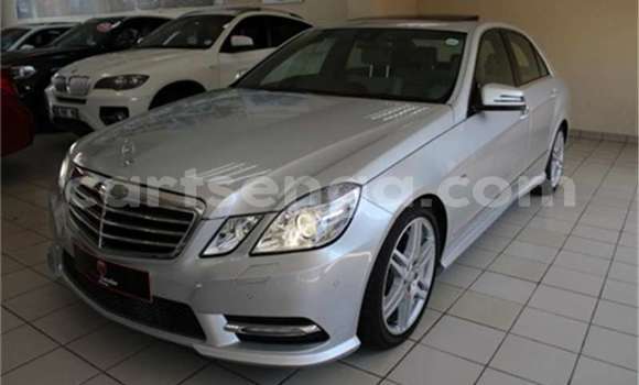 Buy Used Mercedes‒Benz E–Class Silver Car in Bulembu in Hhohho Buy Used Mercedes‒Benz E–Class Silver Car in Bulembu in Hhohho