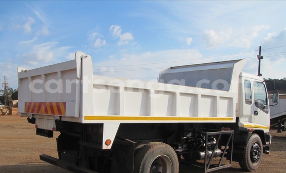 Acheter Occasion Utilitaire Isuzu FTR 850 Blanc à Lavumisa, Shiselweni District Acheter Occasion Utilitaire Isuzu FTR 850 Blanc à Lavumisa, Shiselweni District