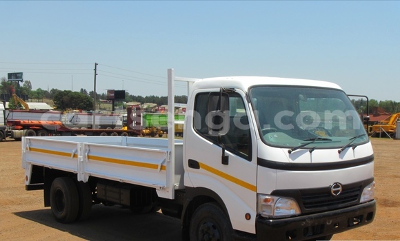 Acheter Occasion Utilitaire Toyota Dyna Blanc à Matsapha, Manzini Acheter Occasion Utilitaire Toyota Dyna Blanc à Matsapha, Manzini