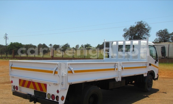 Acheter Occasion Utilitaire Toyota Dyna Blanc à Matsapha, Manzini Acheter Occasion Utilitaire Toyota Dyna Blanc à Matsapha, Manzini