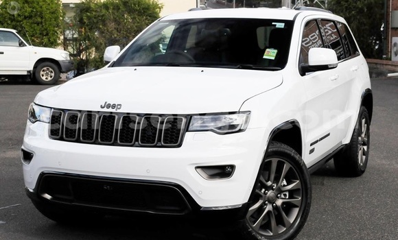 Buy Used Jeep Grand Cherokee White Car in Mhlume in Swaziland Buy Used Jeep Grand Cherokee White Car in Mhlume in Swaziland