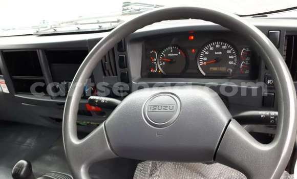 Buy Used Isuzu FTR 850 White Truck in Bhunya in Manzini Buy Used Isuzu FTR 850 White Truck in Bhunya in Manzini