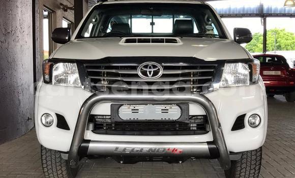 Buy Used Toyota Hilux White Car in Bulembu in Hhohho Buy Used Toyota Hilux White Car in Bulembu in Hhohho