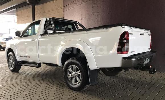 Buy Used Toyota Hilux White Car in Bulembu in Hhohho Buy Used Toyota Hilux White Car in Bulembu in Hhohho