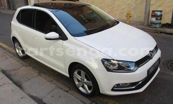 Nunua Ilio tumika Volkswagen Polo White Gari ndani ya Manzini nchini Manzini Nunua Ilio tumika Volkswagen Polo White Gari ndani ya Manzini nchini Manzini