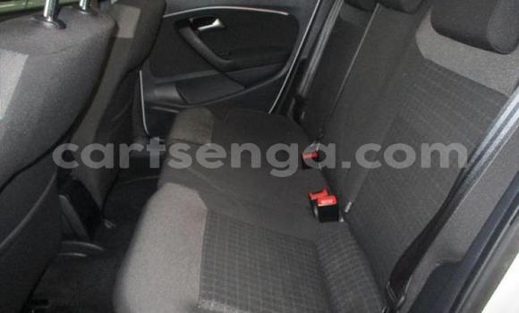 Nunua Ilio tumika Volkswagen Polo White Gari ndani ya Manzini nchini Manzini Nunua Ilio tumika Volkswagen Polo White Gari ndani ya Manzini nchini Manzini