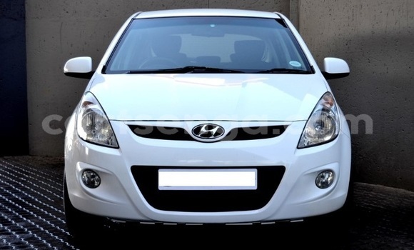Buy Used Hyundai i20 White Car in Manzini in Manzini Buy Used Hyundai i20 White Car in Manzini in Manzini