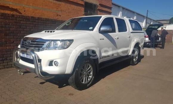 Buy Used Toyota Hilux White Car in Manzini in Manzini Buy Used Toyota Hilux White Car in Manzini in Manzini