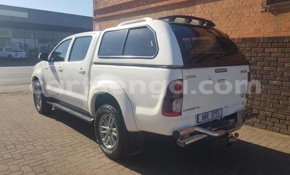Buy Used Toyota Hilux White Car in Manzini in Manzini Buy Used Toyota Hilux White Car in Manzini in Manzini