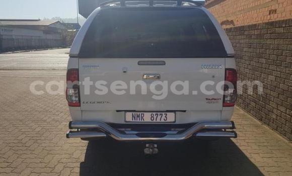 Buy Used Toyota Hilux White Car in Manzini in Manzini Buy Used Toyota Hilux White Car in Manzini in Manzini