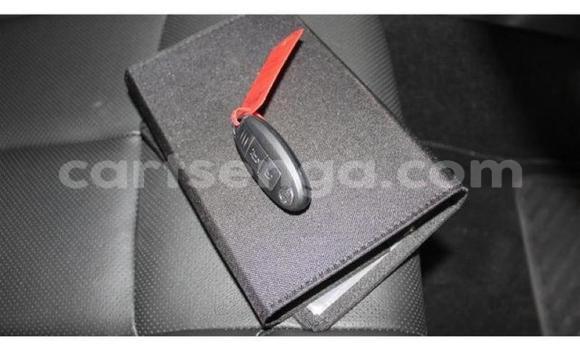 Buy Used Nissan Navara White Car in Simunye in Lubombo District Buy Used Nissan Navara White Car in Simunye in Lubombo District