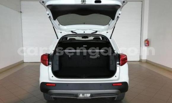 Buy Used Suzuki Vitara White Car in Ngwenya in Hhohho Buy Used Suzuki Vitara White Car in Ngwenya in Hhohho