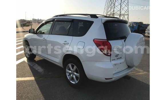 Buy Import Toyota 4Runner White Car in Import - Dubai in Hhohho Buy Import Toyota 4Runner White Car in Import - Dubai in Hhohho