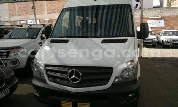 Buy Used Mercedes‒Benz Sprinter White Truck in Ezulwini in Hhohho Buy Used Mercedes‒Benz Sprinter White Truck in Ezulwini in Hhohho