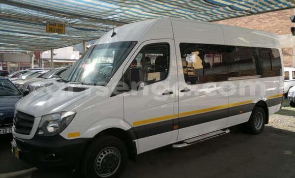 Buy Used Mercedes‒Benz Sprinter White Truck in Ezulwini in Hhohho Buy Used Mercedes‒Benz Sprinter White Truck in Ezulwini in Hhohho