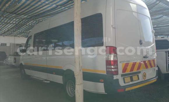 Buy Used Mercedes‒Benz Sprinter White Truck in Ezulwini in Hhohho Buy Used Mercedes‒Benz Sprinter White Truck in Ezulwini in Hhohho